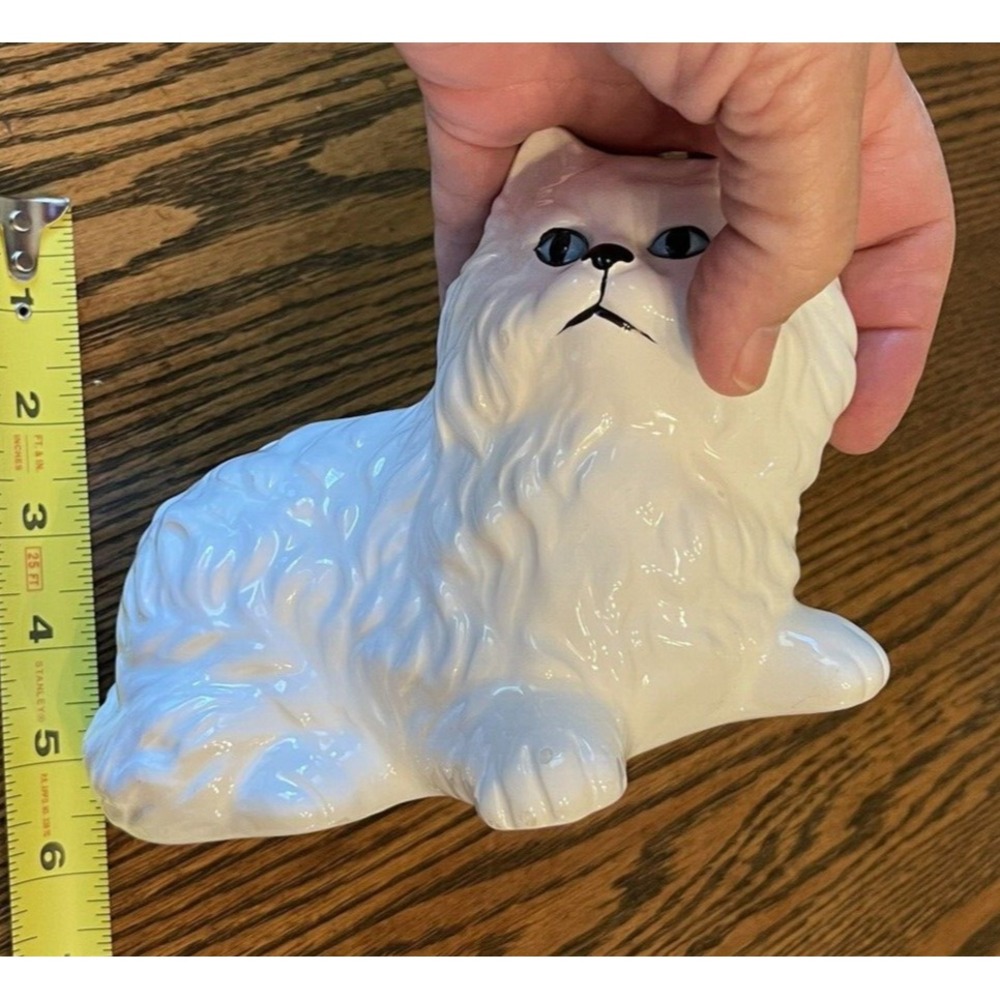 White Persian Cat Figurine Vintage 7" Blue Eyes Cream Cute Kitty Kitten - Picture 11 of 11